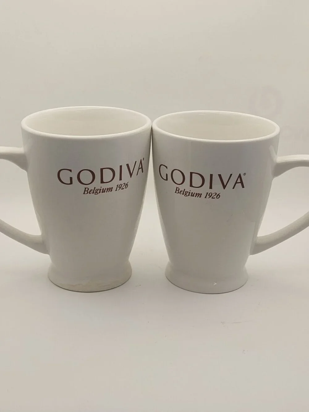 Set Of 2 Godiva Belgium 1926 Ceramic Mugs 2016 White Dishwasher & Microwave Safe